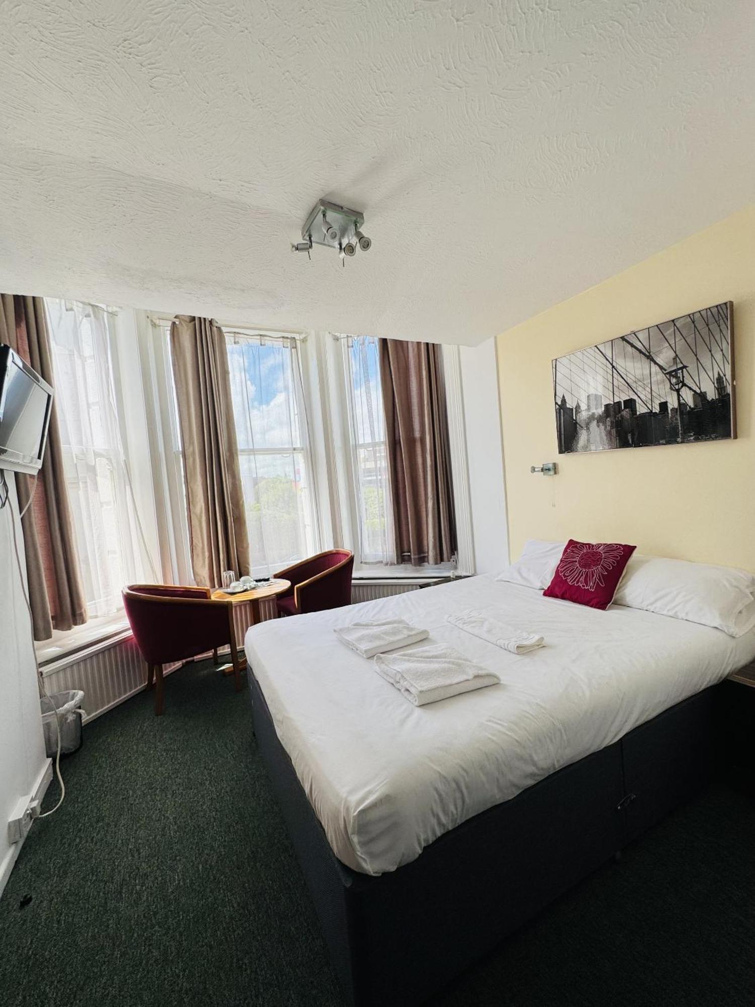 Carlton Court Hotel Torneo de Eastbourne Exterior foto